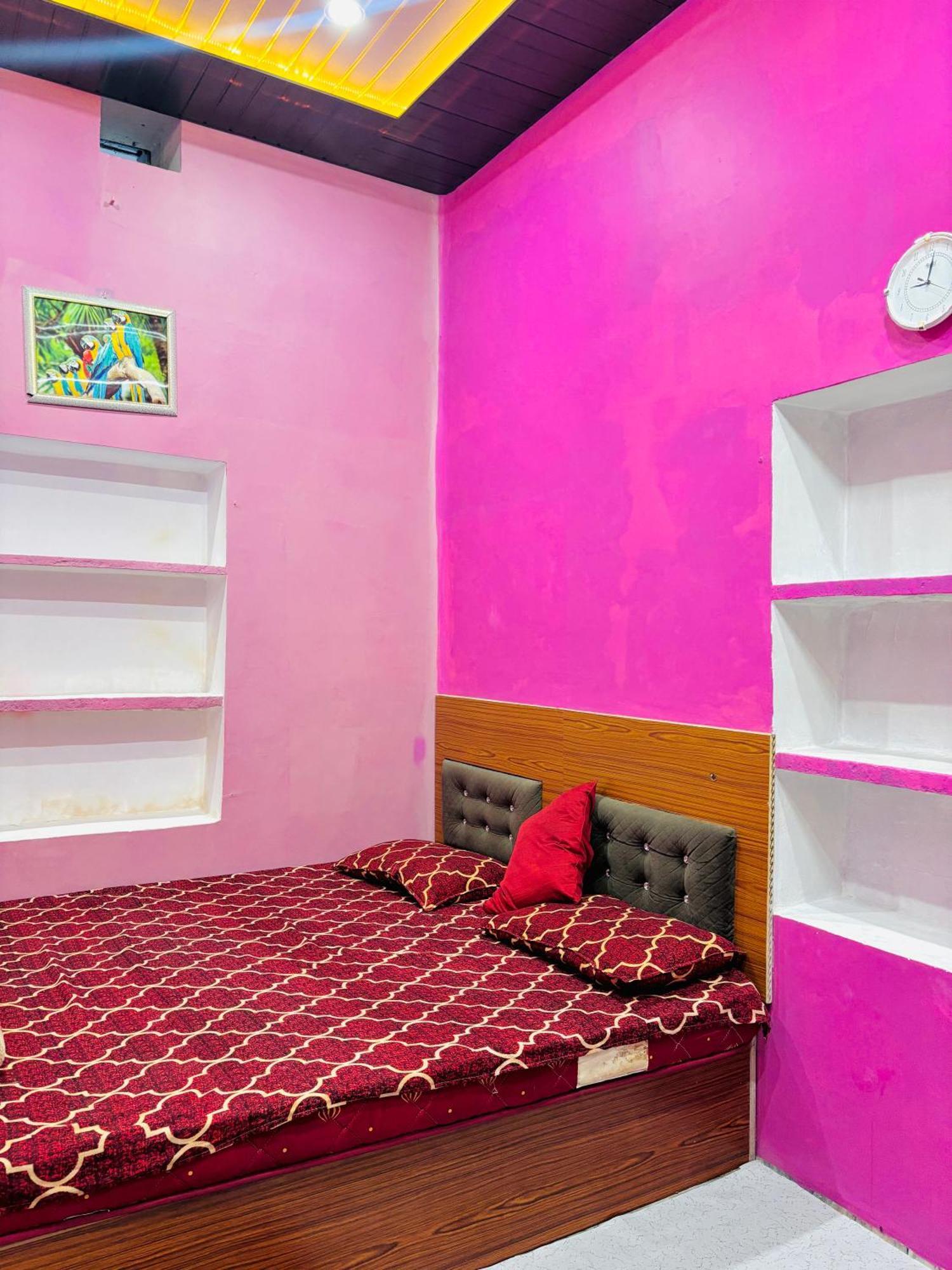 Shivalay Paying Guest House Benares Buitenkant foto