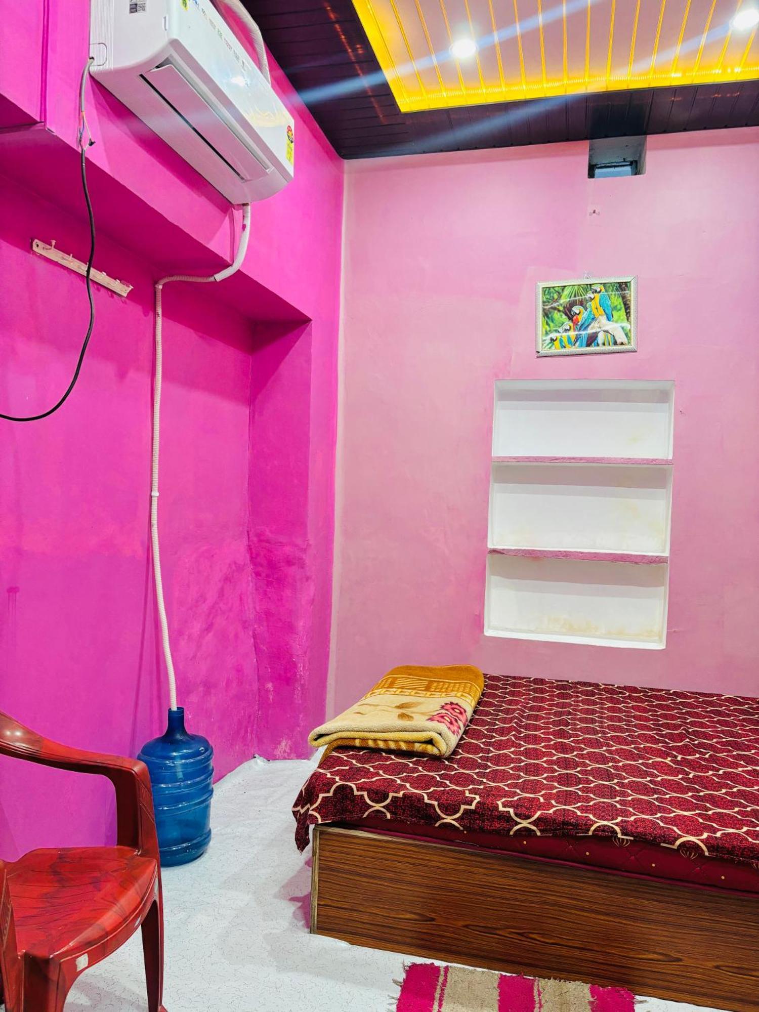 Shivalay Paying Guest House Benares Buitenkant foto
