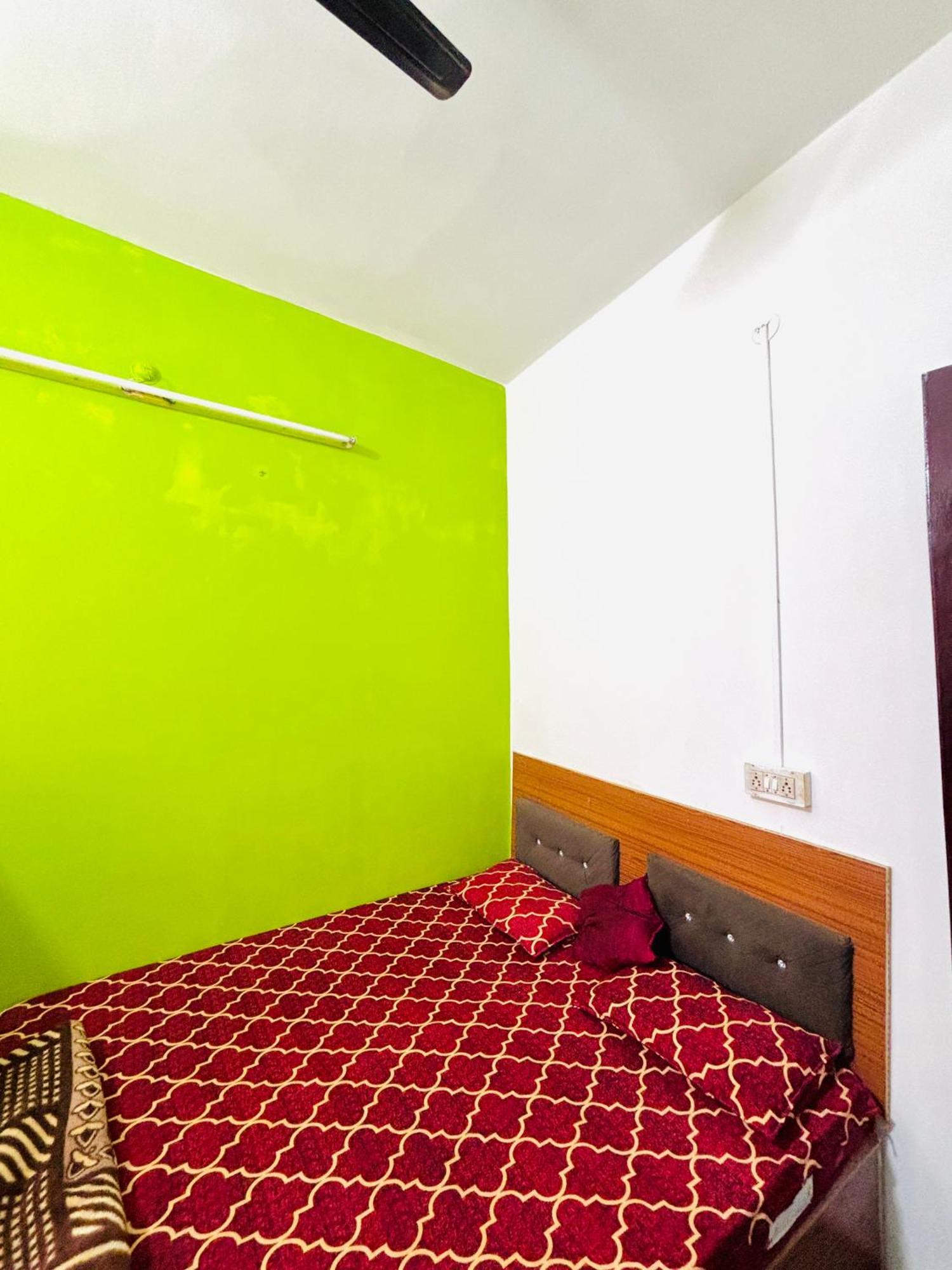 Shivalay Paying Guest House Benares Buitenkant foto