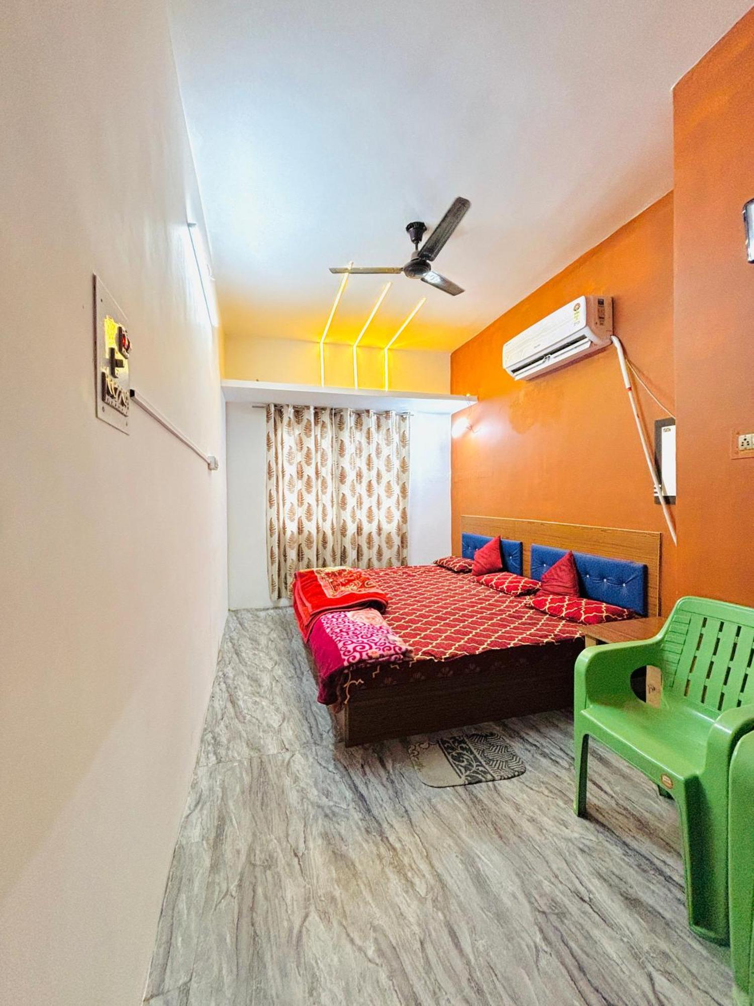 Shivalay Paying Guest House Benares Buitenkant foto