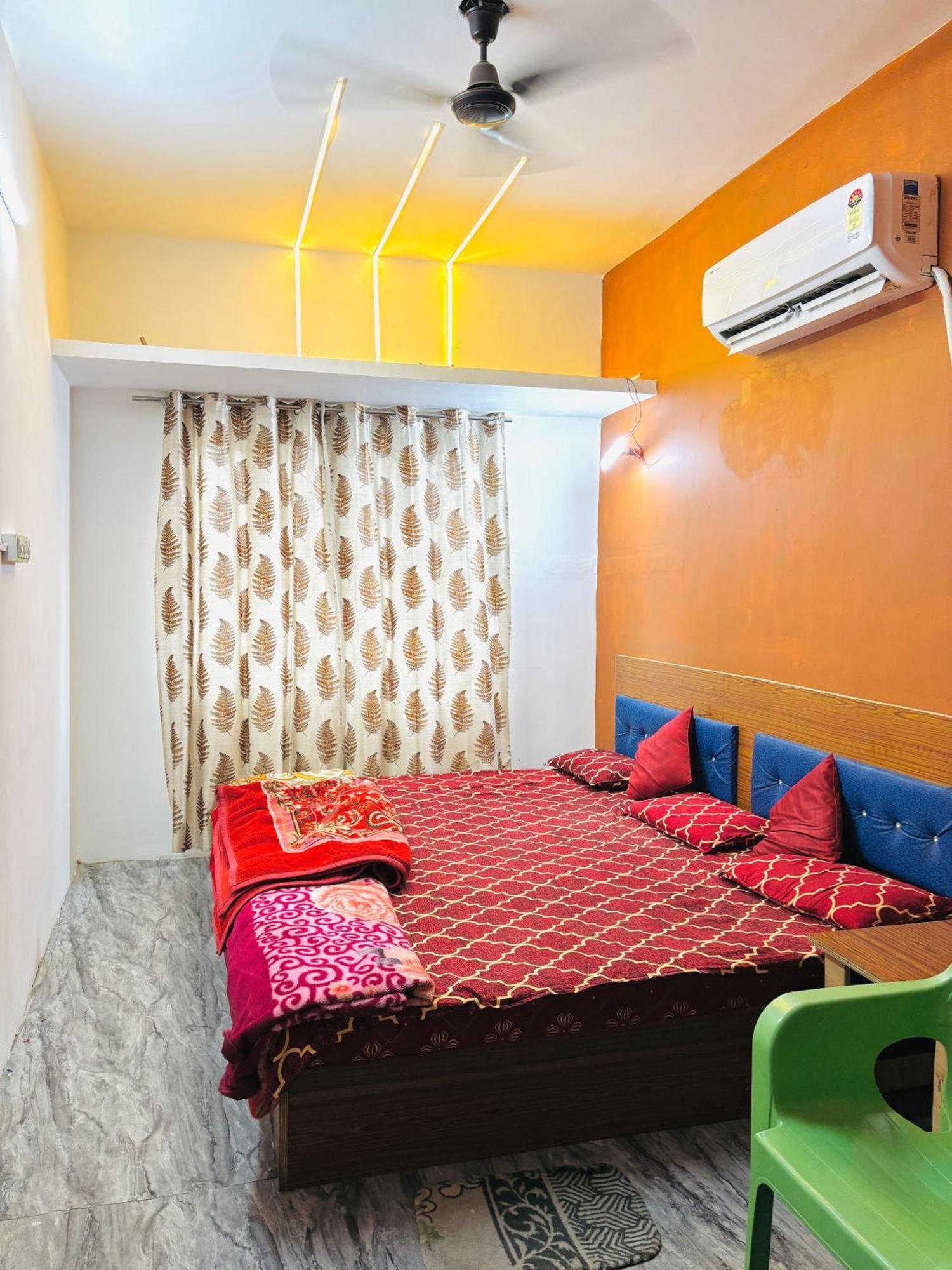 Shivalay Paying Guest House Benares Buitenkant foto