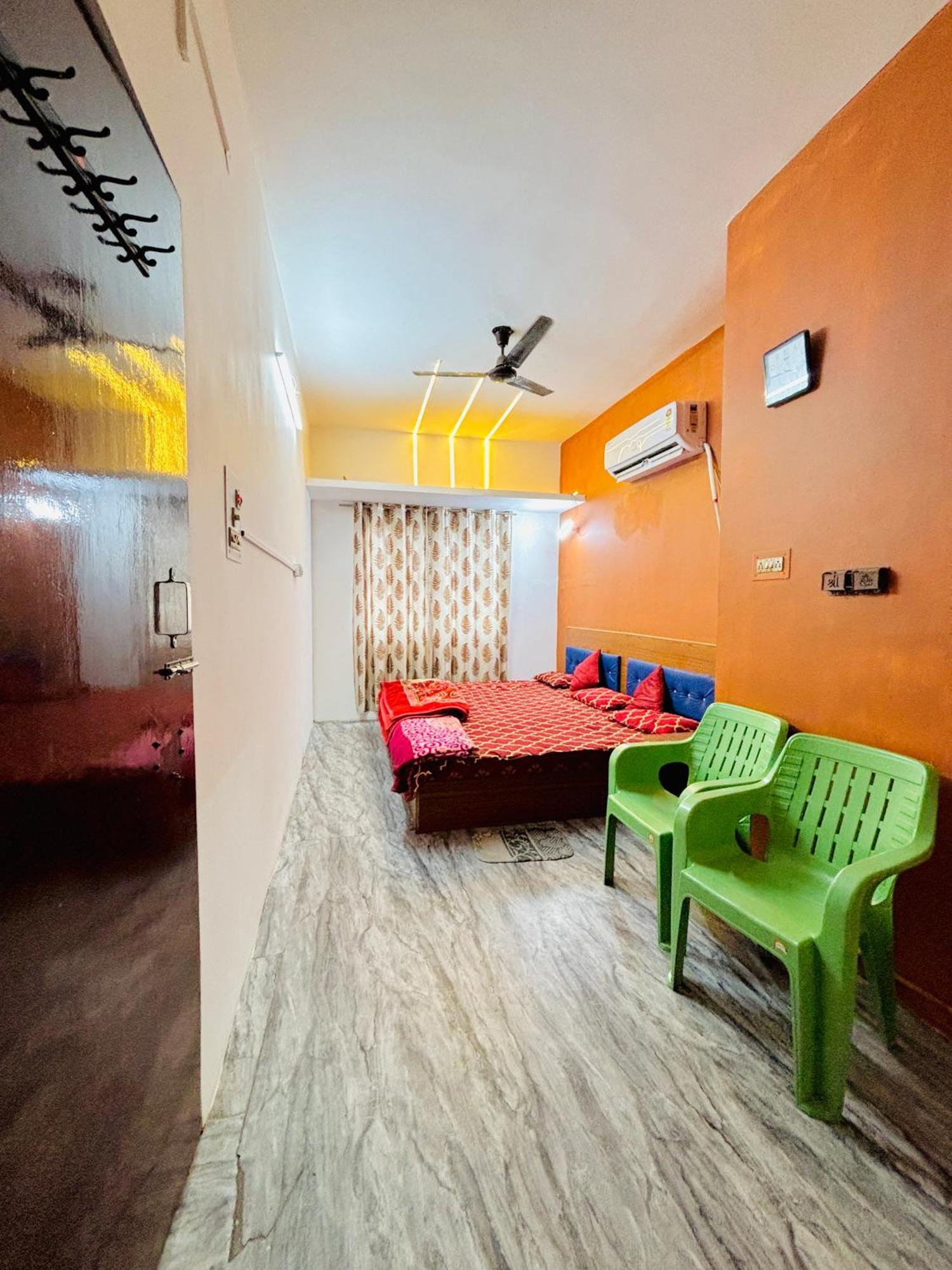 Shivalay Paying Guest House Benares Buitenkant foto