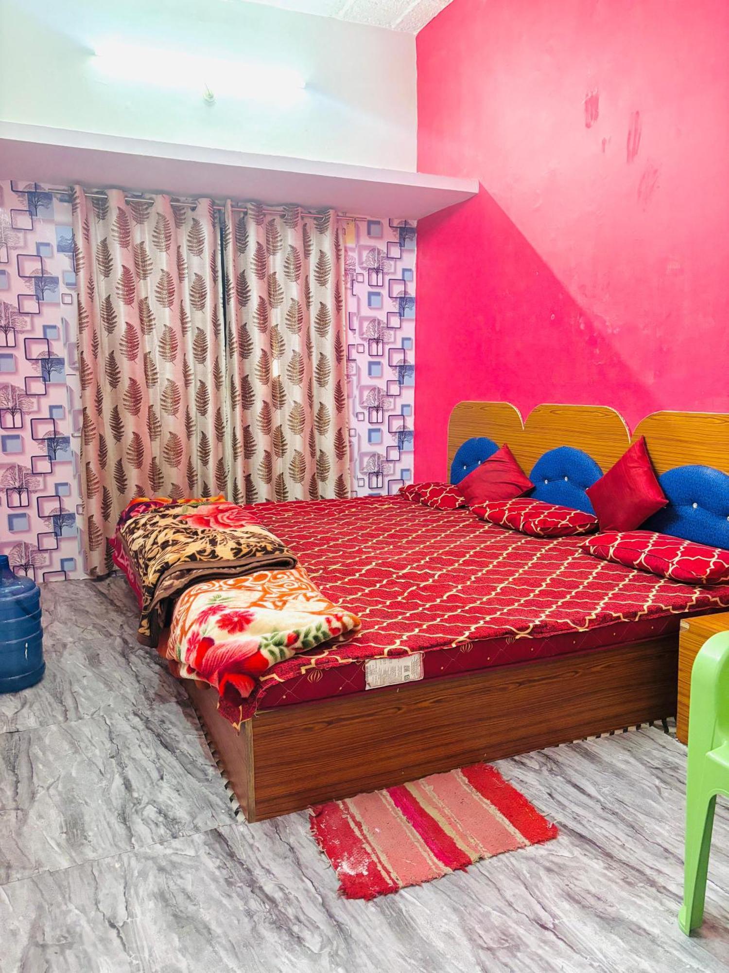 Shivalay Paying Guest House Benares Buitenkant foto
