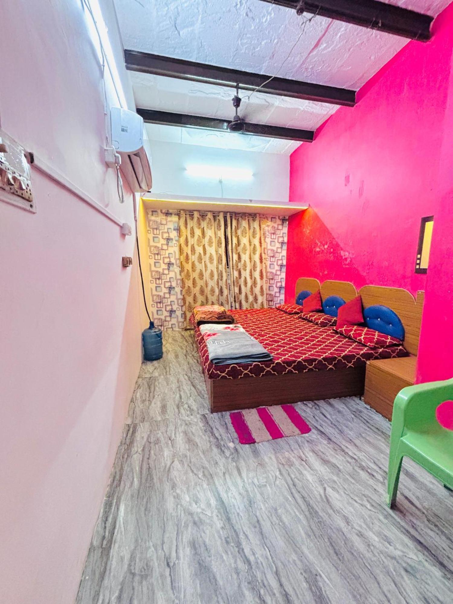 Shivalay Paying Guest House Benares Buitenkant foto