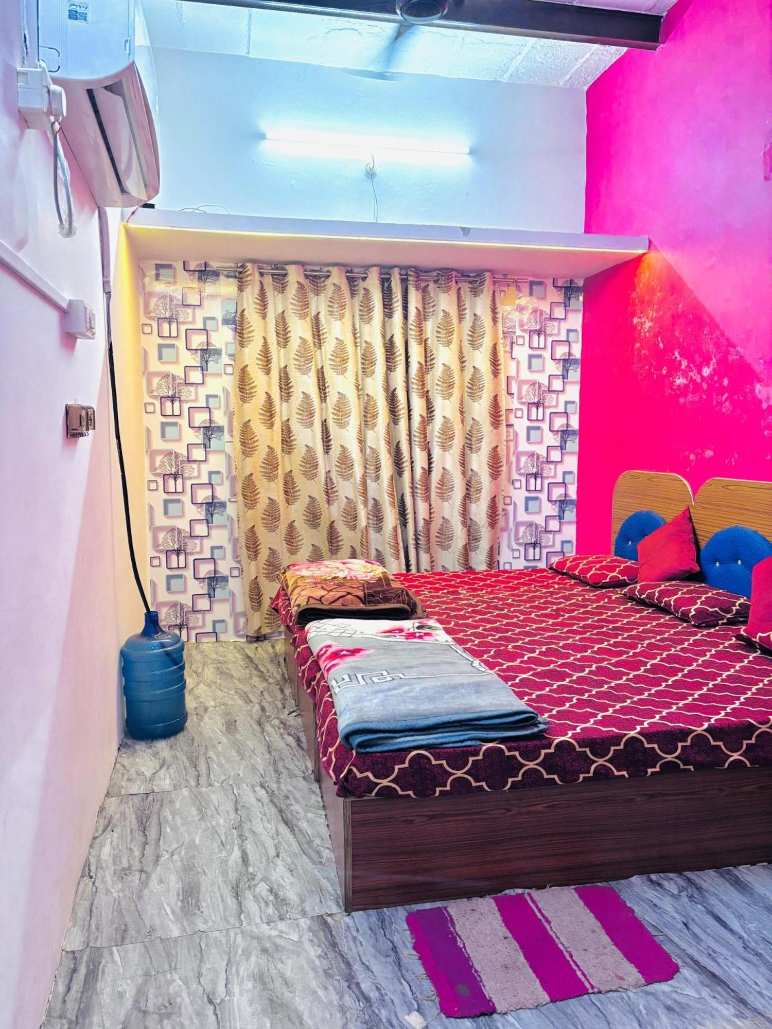 Shivalay Paying Guest House Benares Buitenkant foto